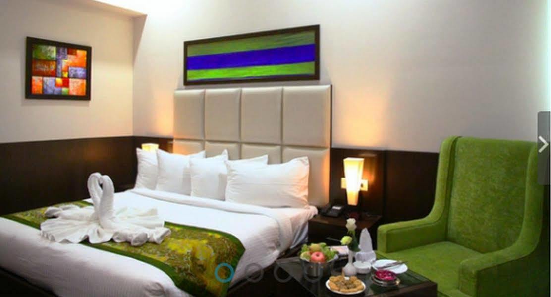 Country Inn Amritsar Exterior photo